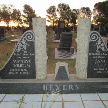 BEYERS Matthys Wilhelm 1878-1962 &amp; Anna Cecilia SMAL 1877-1963