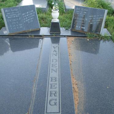 BERG Petrus P., van den 1918-1991 &amp; Catharina J.M. GRIESEL 1920-2006