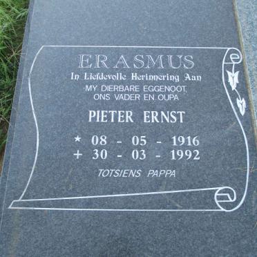 ERASMUS Pieter Ernst 1916-1992 &amp; Elizabeth Cornelia 1917-2000