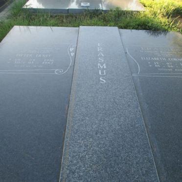 ERASMUS Pieter Ernst 1916-1992 &amp; Elizabeth Cornelia 1917-2000
