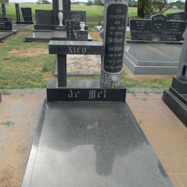 WET Nicolaas Jacobus, de 1949-1982