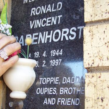 BADENHORST Ronald Vincent 1944-1997