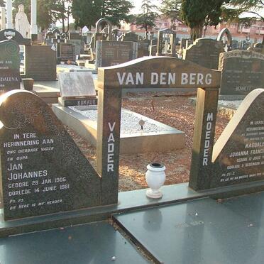 BERG Jan Johannes, van den 1905-1981 &amp; Magdalena Johanna Francina 1916-1973