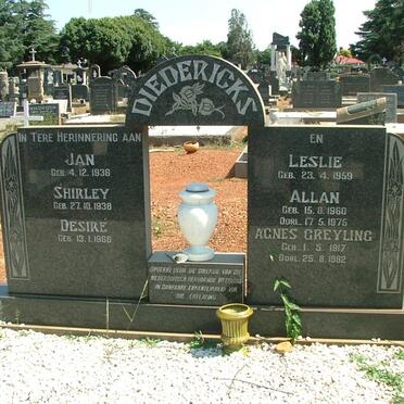 GREYLING Agnes 1917-1982 :: DIEDERICKS Jan 1936- :: DIEDERICKS Shirley 1938- :: DIEDERICKS Desiré 1966-:: DIEDERICKS Leslie 1959