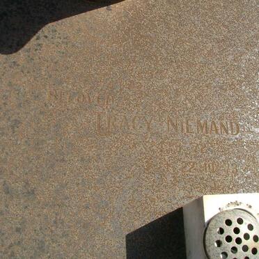 NIEMAND Tracy 1972-1973