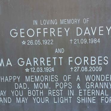 DAVEY Geoffrey 1922-1984 &amp; Alma Garrett FORBES 1924-2009