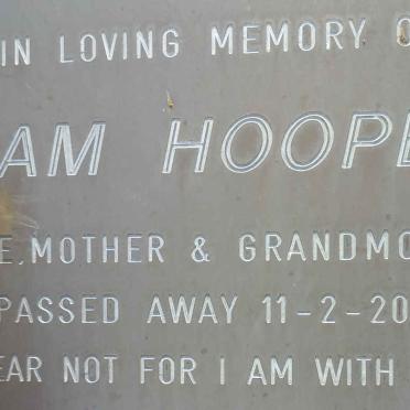 HOOPER Pam -2000