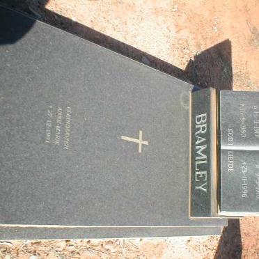 BRAMLEY Ben 1917-1980 &amp; Mannie 1918-1996
