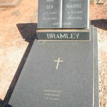 BRAMLEY Ben 1917-1980 &amp; Mannie 1918-1996