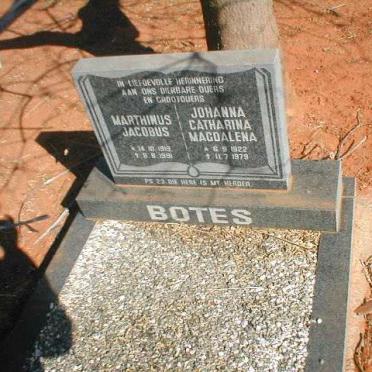 BOTES Marthinus Jacobus 1919-1991 &amp; Johanna Catharina Magdalena 1922-1979