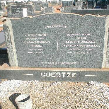 COERTZE Salomo Francois Johannes 1888-1968 &amp; Martha Johanna Catharina Petronella BOTHA 1888-1974