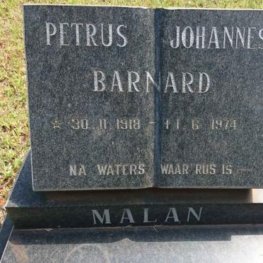 MALAN Petrus Johannes Barnard 1918-1974 &amp; Mary Ann Jane  PIETERSE 1913-1987