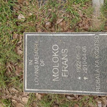 MOLOKO Frans 1922-2010