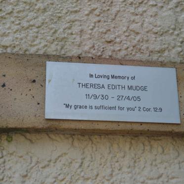 MUDGE Theresa Edith 1930-2005