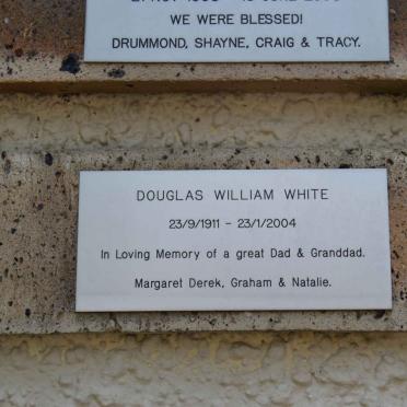 WHITE Douglas William 1911-2004