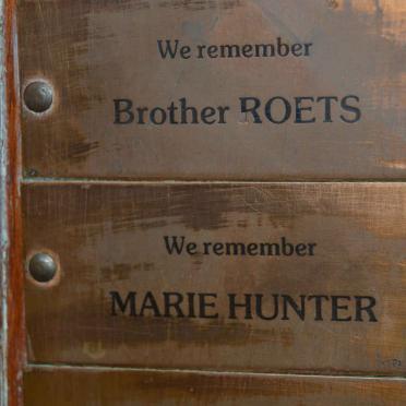 HUNTER Marie
