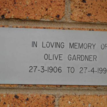 GARDNER Olive 1906-1996