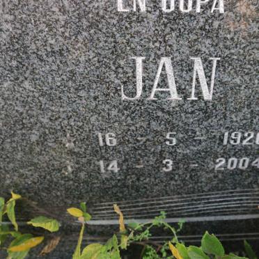 DUVENHAGE Jan 1920-2004 &amp; Marie 1920-2000