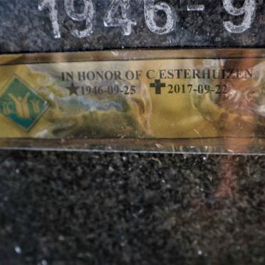 ESTERHUIZEN S. Herman 1945-2007 &amp; Corrie 1946-2017