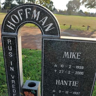 HOFFMAN Mike 1939-2000 &amp; Hantie 1937-