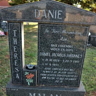 MALAN Daniel Jacobus Johannes 1928-2001 &amp; Theresa 1935-