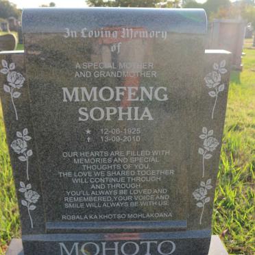 MOHOTO Mmofeng Sophia 1925-2010