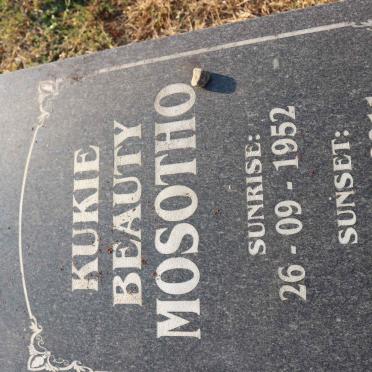 MOSOTHO Kukie Beauty 1952-2011