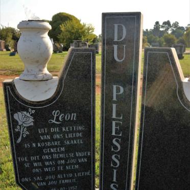 PLESSIS Leon, du 1952-2006