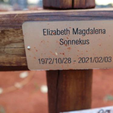 SONNEKUS Elizabeth Magdalena 1972-2021