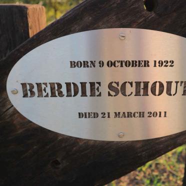 SCHOUTEN Berdie 1922-2011