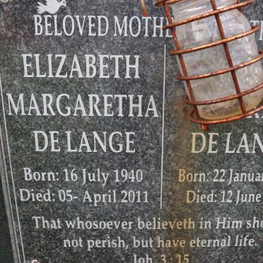 LANGE Willem Andrias, de 1936-2014 &amp; Elizabeth Margaretha 1940-2011