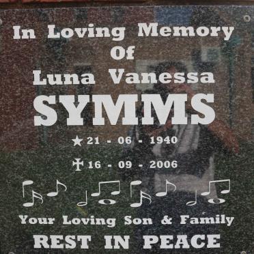 SYMMS Luna Vanessa 1940-2006