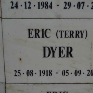 DYER Eric 1918-2000