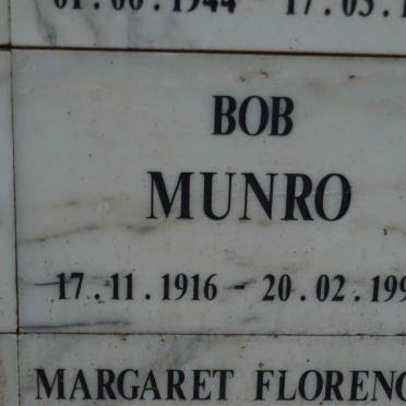 MUNRO Bob 1916-1998