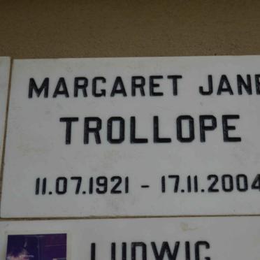 TROLLOPE Margaret Jane 1921-2004
