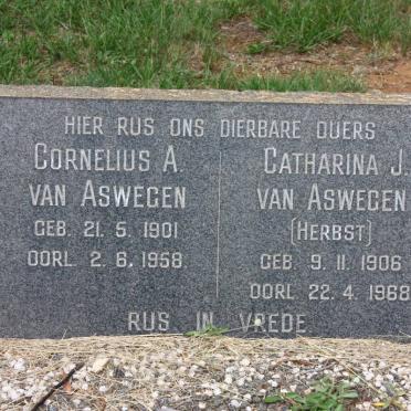 ASWEGEN Cornelius A., van 1901-1958 &amp; Catharina J. HERBST 1906-1968