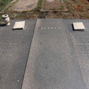 BEKKER Pieter Georg 1906-1975 & Suzanna Francina 1908-1985_1