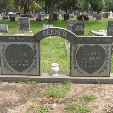 BEKKER Pieter 1910-1987 &amp; Susanna Jacomina 1924-1979
