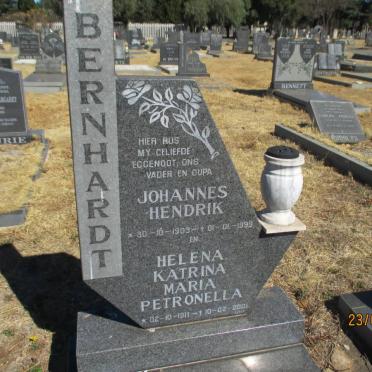 BERNHARDT Johannes Hendrik 1909-1993 &amp; Helena Katrina Maria Petronella 1911-2001