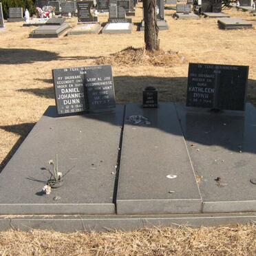 DUNN Daniel Johannes 1942-1995 &amp; Kathleen 1944-