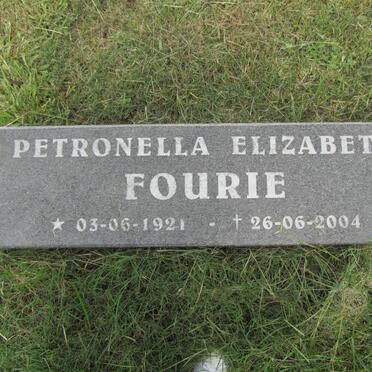 FOURIE Petronella Elizabeth 1921-2004