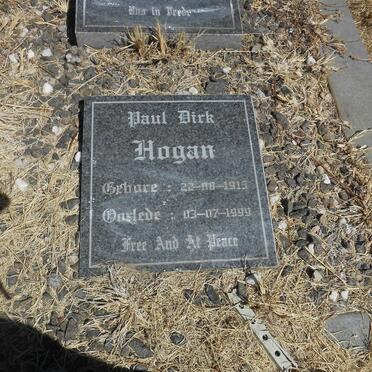 HOGAN Paul Dirk 1915-1999 &amp; Hester Elizabeth Jacomina 1924-1993 :: BEZUIDENHOUT Vanette 1973-1984