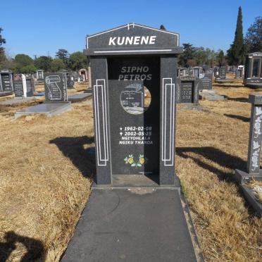KUNENE Sipho Petros 1962-2002