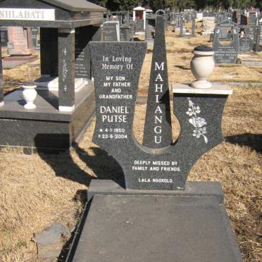 MAHLANGU Daniel Putse 1950-2004
