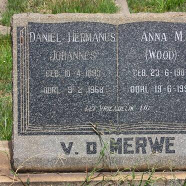 MERWE Daniel Hermanus Johannes, V.D. 1893-1968 &amp; Anna M. WOOD 1907-1990