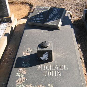 MICHAEL JOHN Colin 1954-1993
