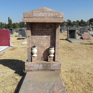 MOSHITWA Richard Mohlankana 1947-1999