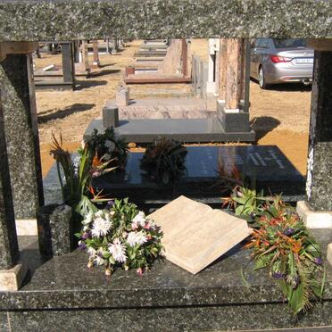 MORARE Hleziphi Ruth 1935-1995