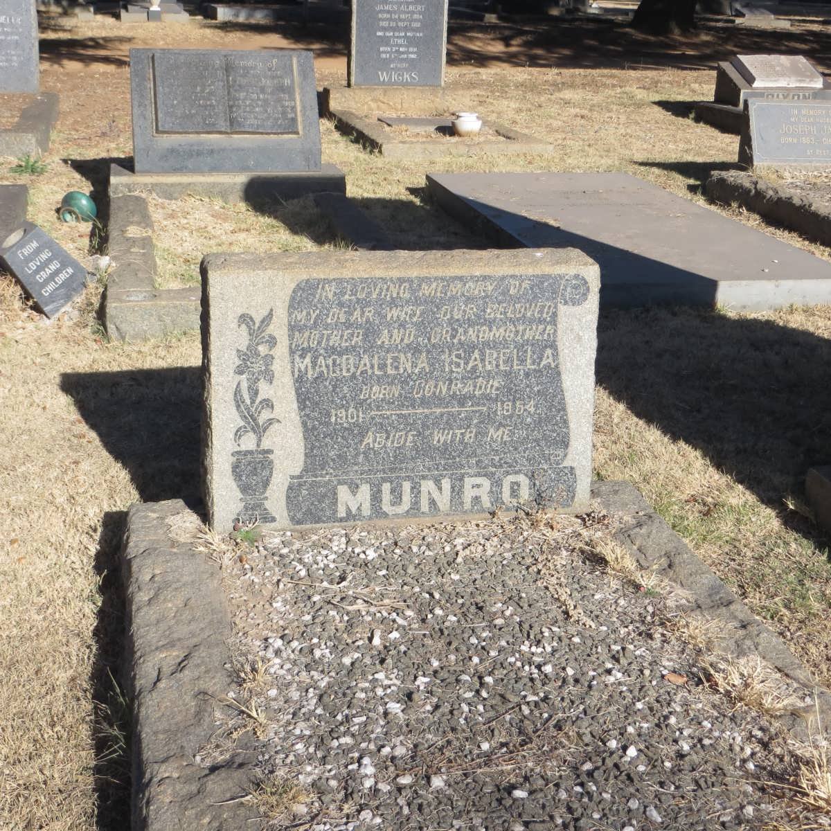 MUNRO Magdalena Isabella nee CONRADIE 1901-1954