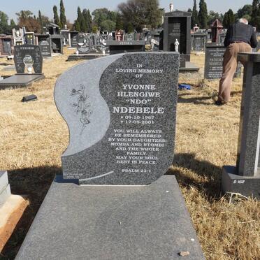 NDEBELE Yvonne Hlengiwe 1967-2001